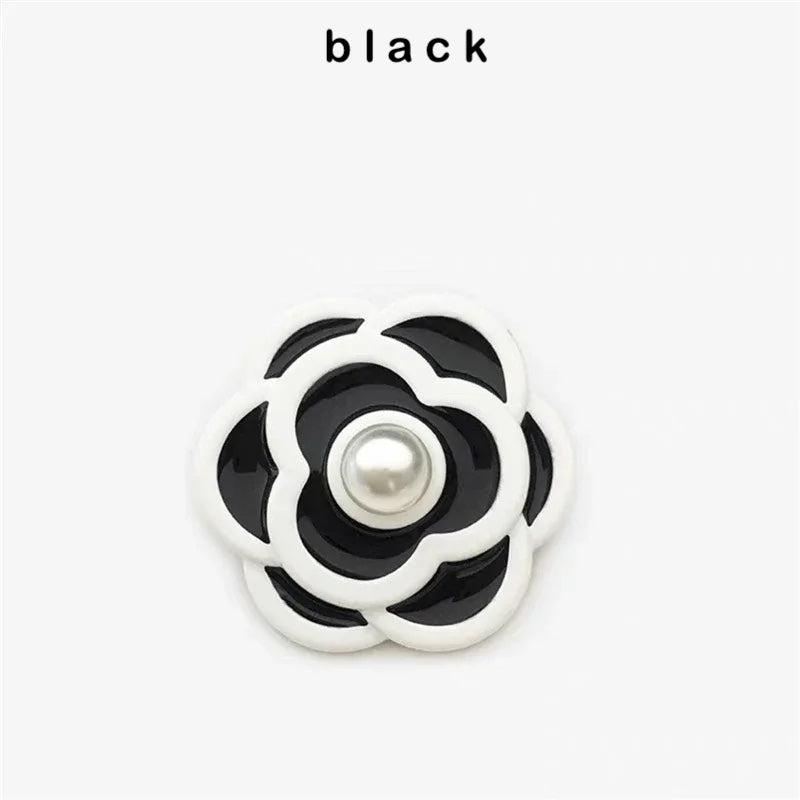10PCs 18mm 23mm Flower Metal Button Shank Style in White or Black Petals with Pearl Design
