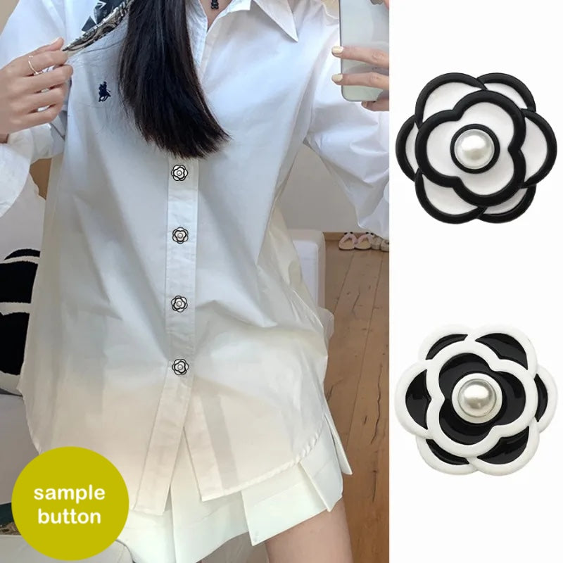 10PCs 18mm 23mm Flower Metal Button Shank Style in White or Black Petals with Pearl Design