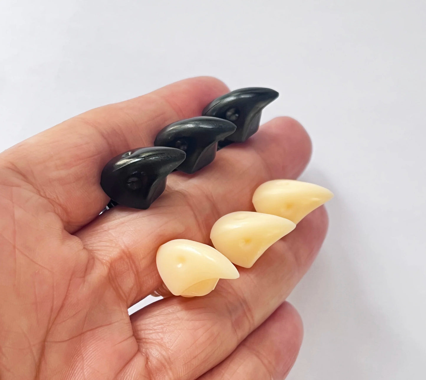 16x13mm 40PCs Black and Beige Yellow Plush Bird Animal Toy Safety Beak Mouth
