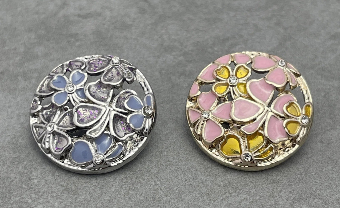 10PCs 17.5mm 22.5mm Round Metal Button Hollow Style 4 Petals Design 2 Colours option