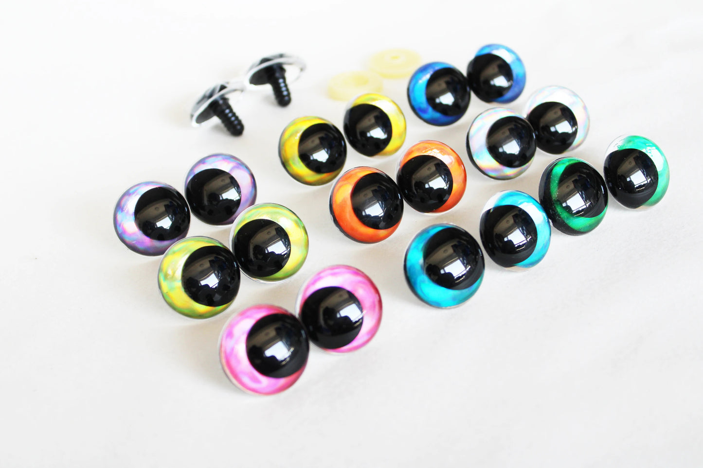 10Pairs Size 14mm 16mm 18mm 23mm 28mm Cartoon Round Glitter Funny Safety Eyes with Glitter Colour and Washer #side way eyes #DIY animal plush stuffed amigurumi making