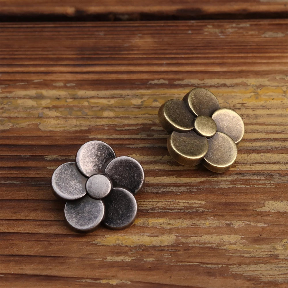 10PCs 11.5mm / 20mm Bronze and Silver Flower Shank Metal Button 2 sizes option
