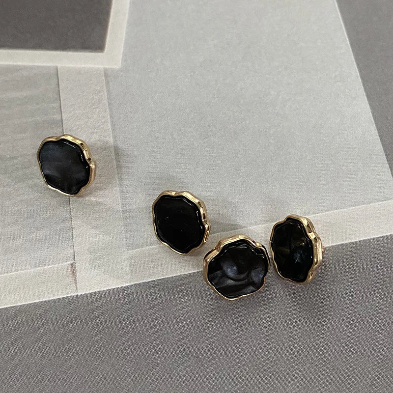 10mm 10PCs White Black Small Metal Shank Button in Cloud Shape