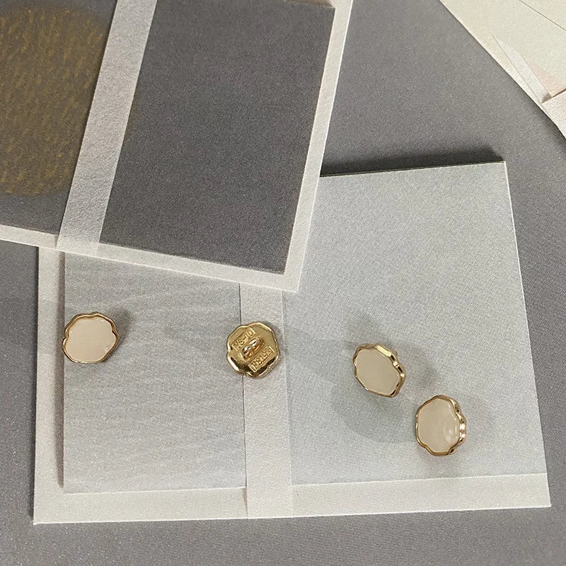 10mm 10PCs White Black Small Metal Shank Button in Cloud Shape