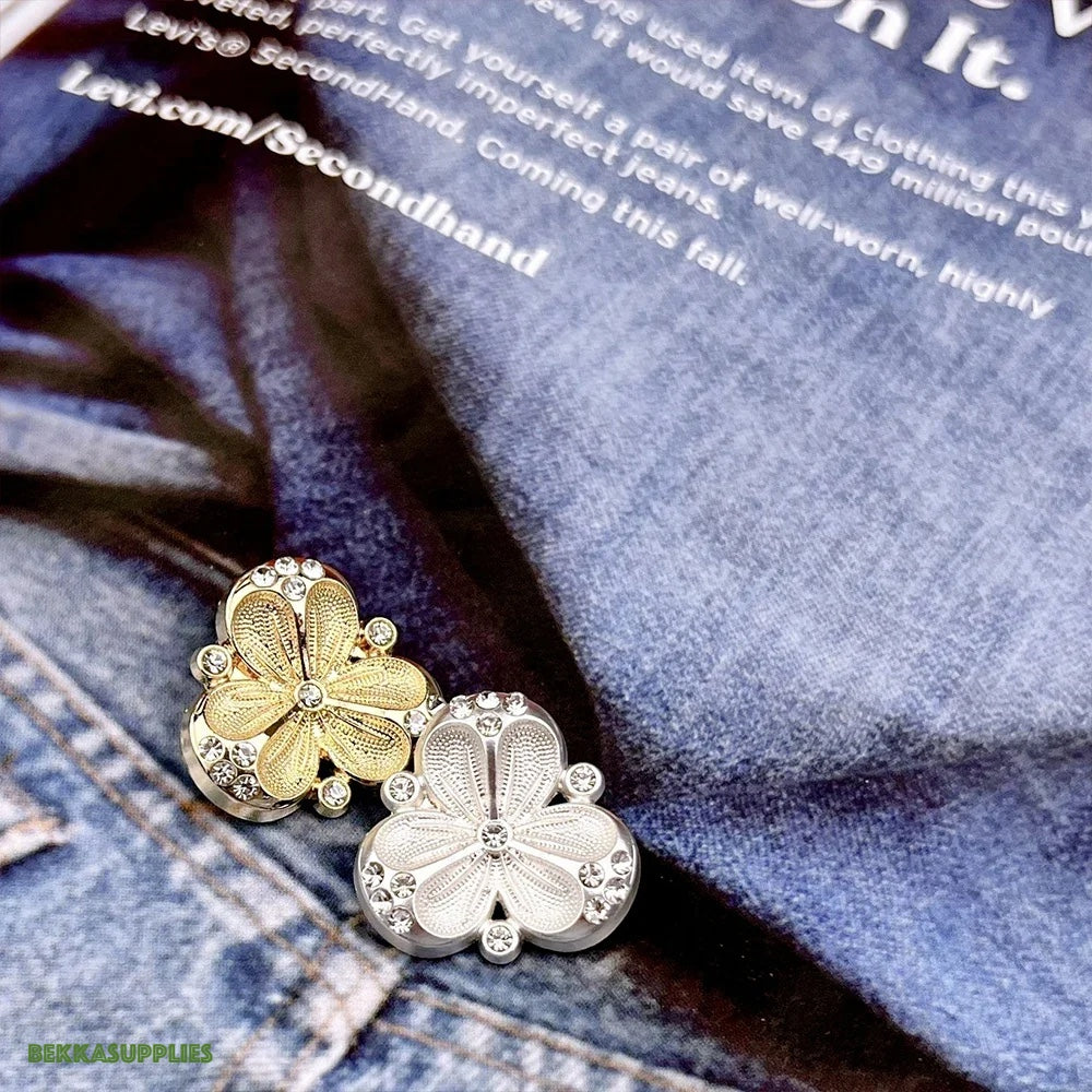 18mm 23mm 10PCs Flower Style Metal Shank Rhinestone Button in Gold or Silver Style