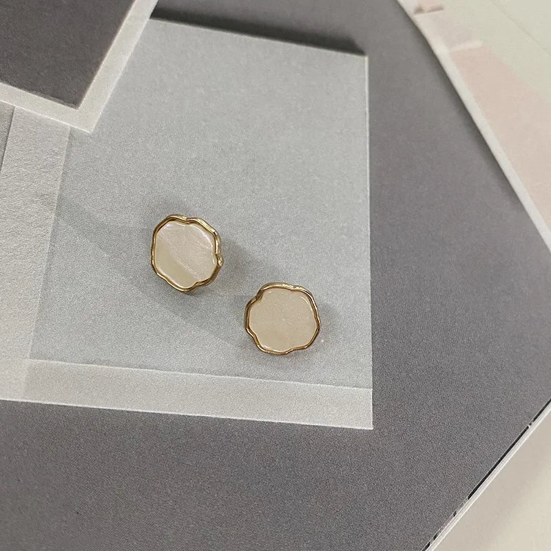 10mm 10PCs White Black Small Metal Shank Button in Cloud Shape