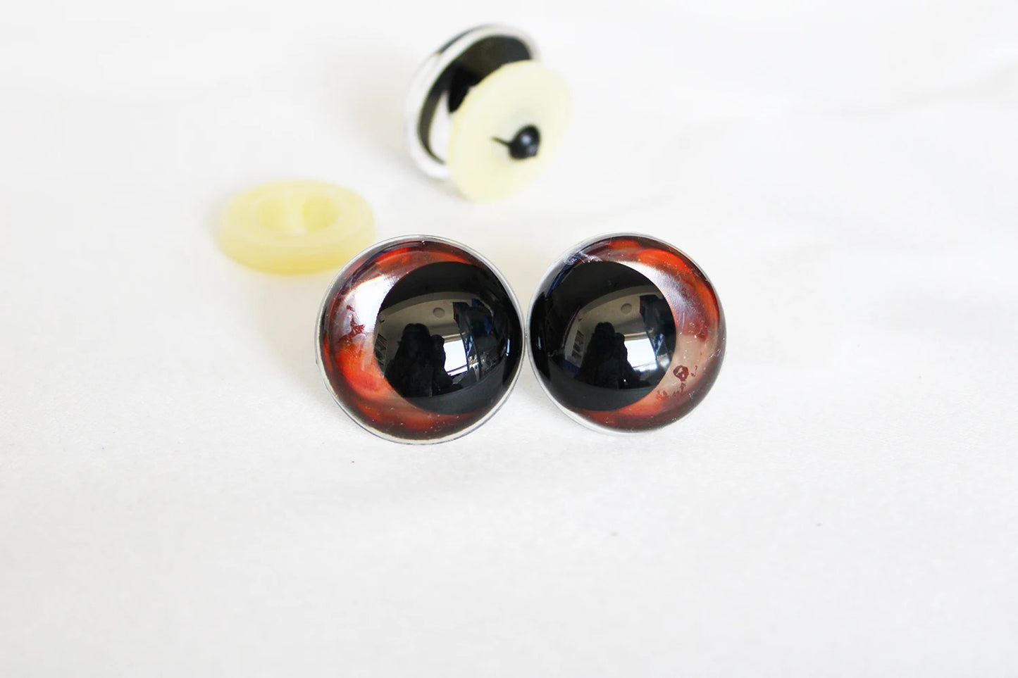 10Pairs Size 14mm 16mm 18mm 23mm 28mm Cartoon Round Glitter Funny Safety Eyes with Glitter Colour and Washer #side way eyes #DIY animal plush stuffed amigurumi making