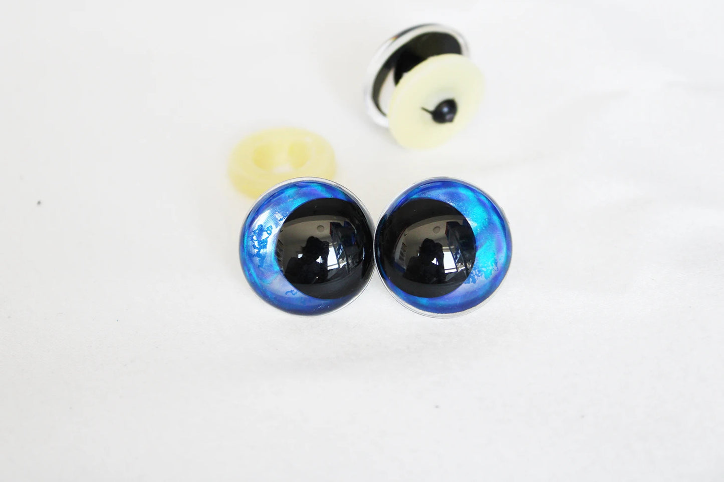 10Pairs Size 14mm 16mm 18mm 23mm 28mm Cartoon Round Glitter Funny Safety Eyes with Glitter Colour and Washer #side way eyes #DIY animal plush stuffed amigurumi making