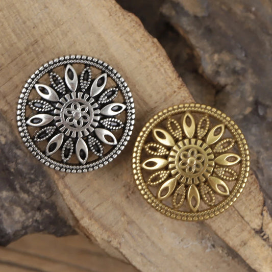 10PCs 18mm 25mm Round Metal Button Shank Type in Bronze or Silver Design with Hollow Floral Pattern