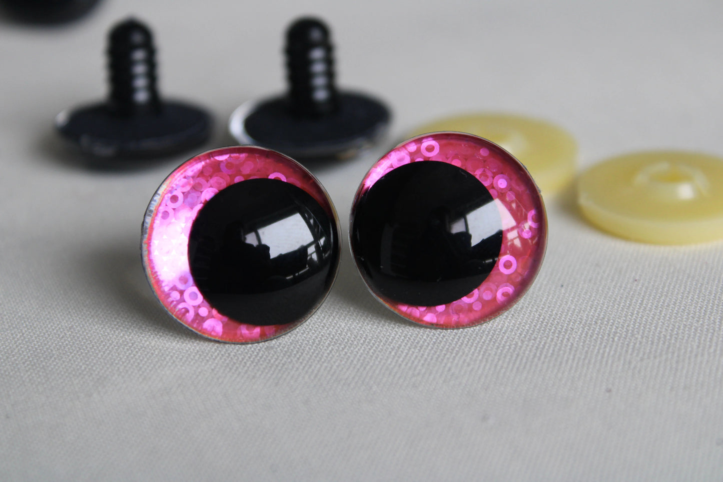 10Pairs Size 12mm 14mm 16mm 18mm 20mm 23mm 28mm Cartoon Round Glitter Plush Funny Style Safety Eyes and washer #DIY amigurumi plush stuffed making