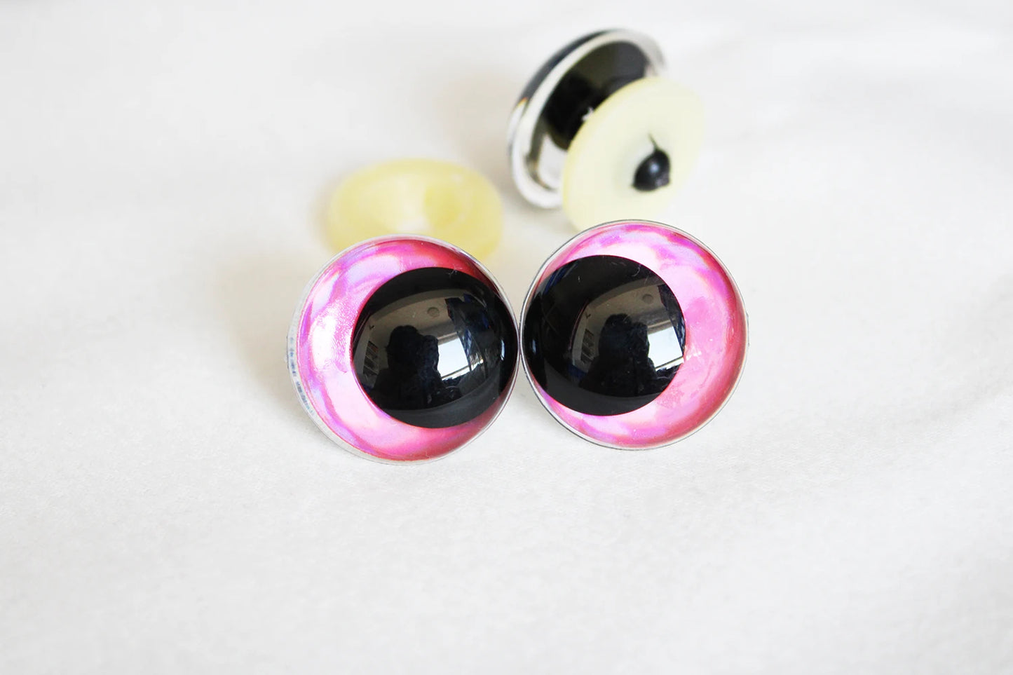 10Pairs Size 14mm 16mm 18mm 23mm 28mm Cartoon Round Glitter Funny Safety Eyes with Glitter Colour and Washer #side way eyes #DIY animal plush stuffed amigurumi making