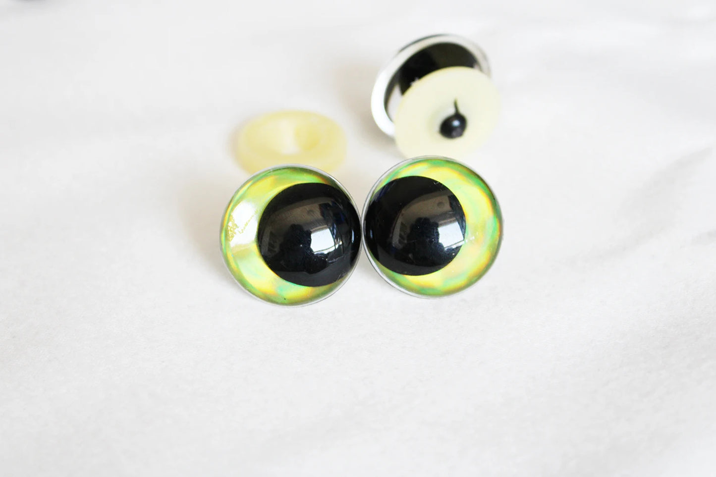 10Pairs Size 14mm 16mm 18mm 23mm 28mm Cartoon Round Glitter Funny Safety Eyes with Glitter Colour and Washer #side way eyes #DIY animal plush stuffed amigurumi making